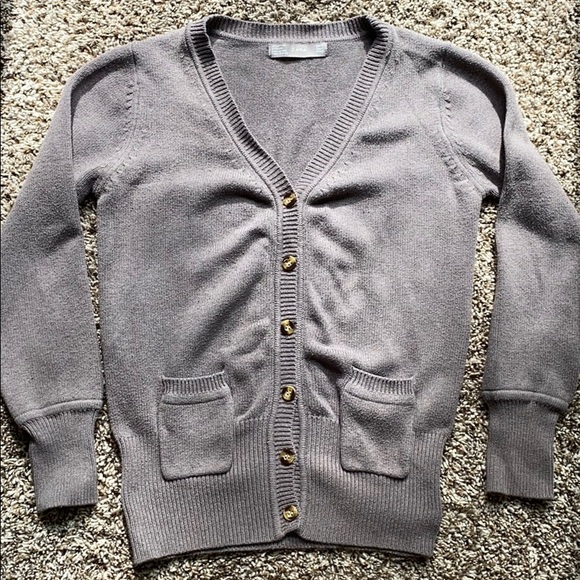ZARA Greyish Cardigan with Beautiful Brown Buttons - Picture 1 of 7